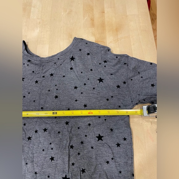Thread & Supply that cozy life Aliza star print top size S gray & black. {211} - Picture 7 of 13